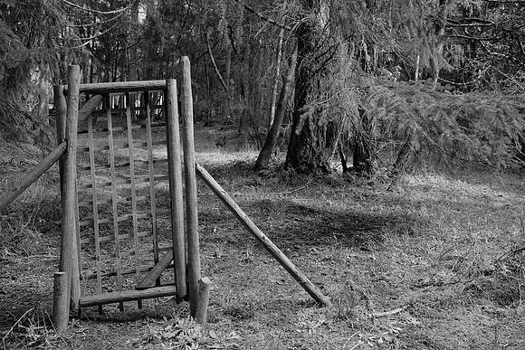 Useless Gate 2