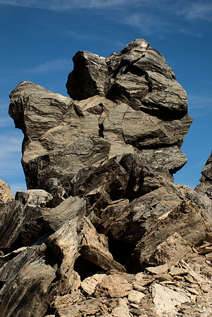 Obsidian Monument